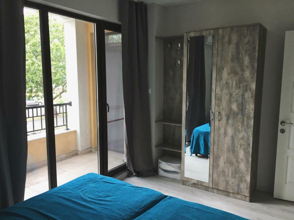 Azzurro Apartment - Ideal For Your Seaside Escape In Burgas City Eksteriør billede