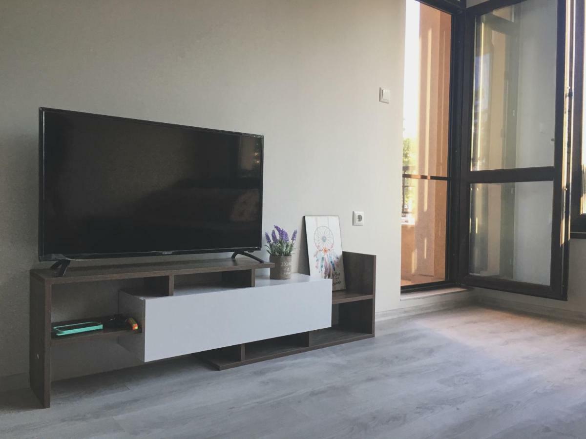 Azzurro Apartment - Ideal For Your Seaside Escape In Burgas City Eksteriør billede